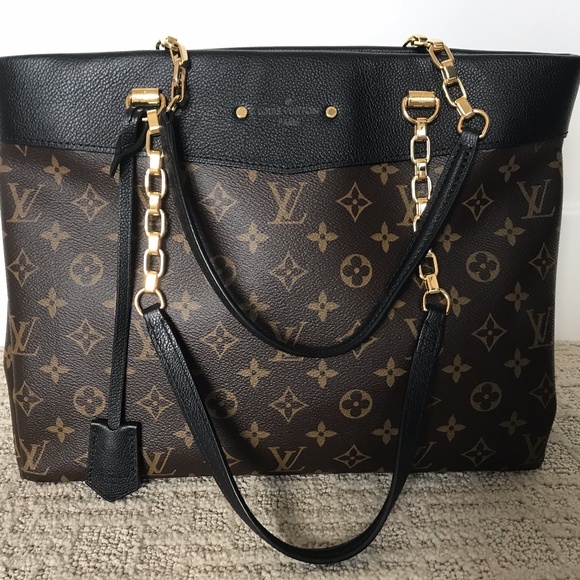 Louis Vuitton Pallas Shopper Chain Shoulder Bag - Picture 1 of 8